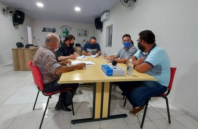 Diretoria do Meio Ambiente de Assuno do Piau realiza reunio para avaliar  aes de 2020 
