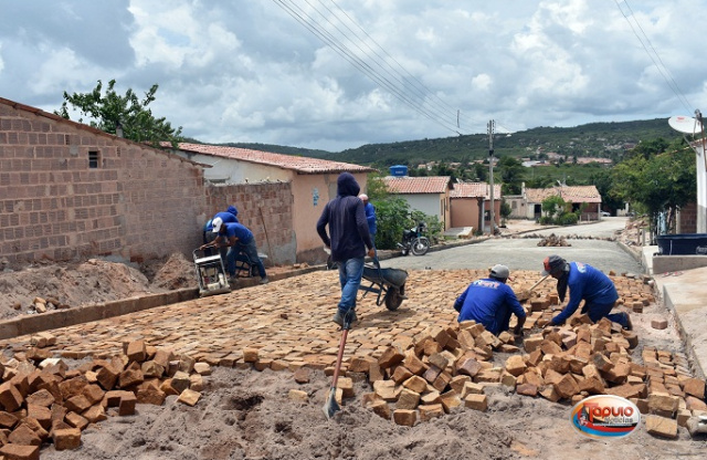Obras de pavimentação estão a todo vapor pela Prefeitura de Assunção do Piauí