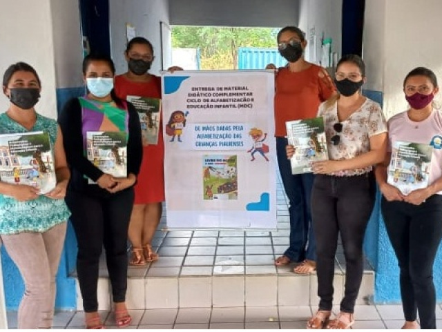 SEMEC de Assunção do Piauí realiza entrega de material pedagógico do PPAIC para professores e alunos 